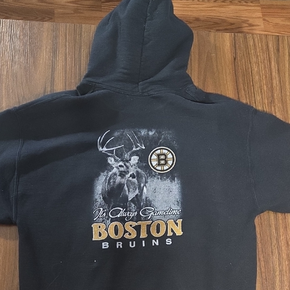 Gildan Heavy Blend Black Hoodie with White Label